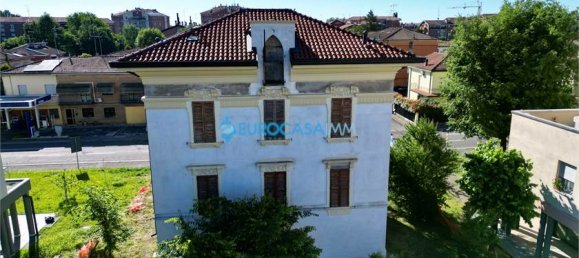 6 bedrooms House in Carpi, Italy No. 61243 32