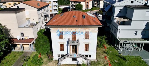 6 bedrooms House in Carpi, Italy No. 61243 33