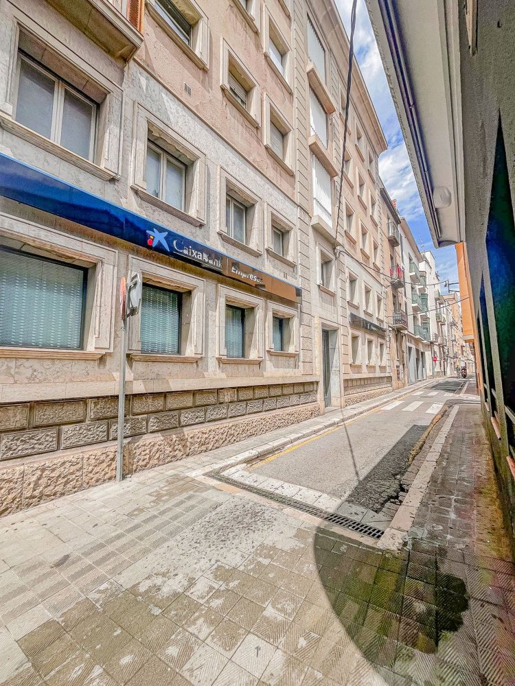 4 غرف نوم شقة في Figueres, Spain رقم 173706