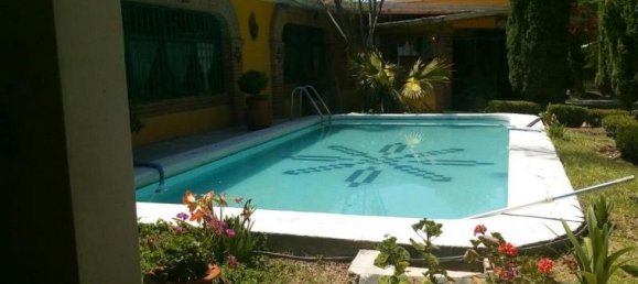 Casa de 4 dormitorios en Pedro Escobedo, Mexico No. 184479 2