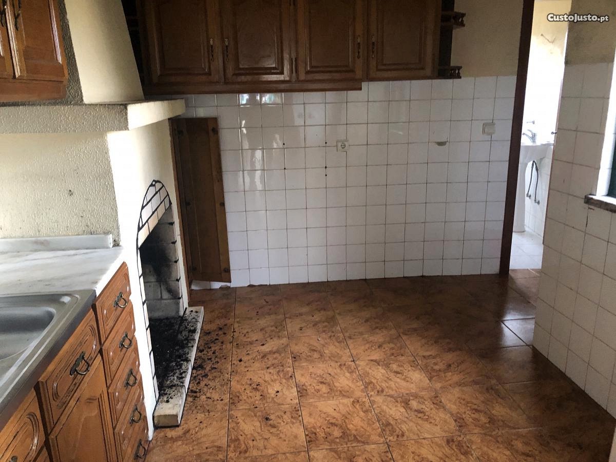 Casa de 1 dormitorio en Figueiro da Granja, Portugal No. 23759