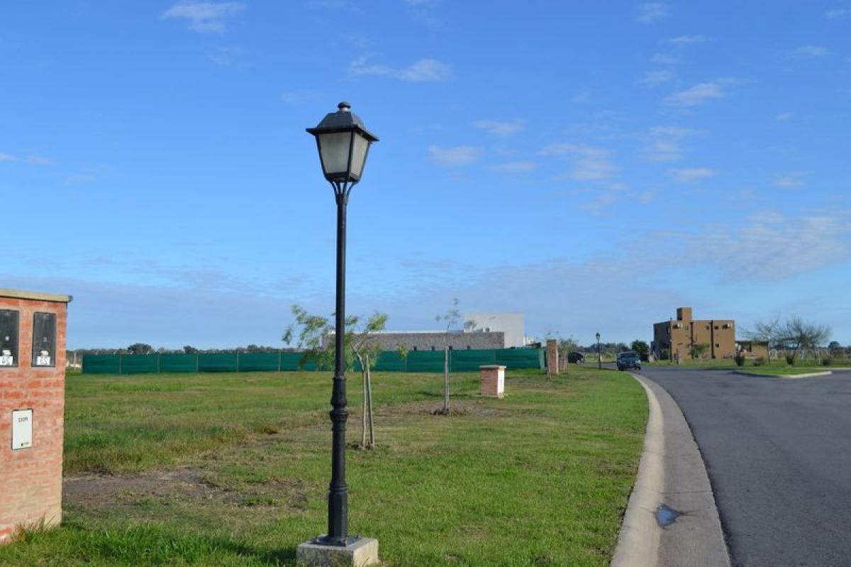  Land in Escobar, Argentina No. 115467