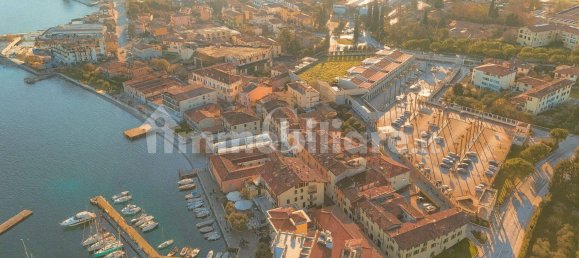 2 Schlafzimmer Wohnung in Salò, Italy, Nr. 303041 18
