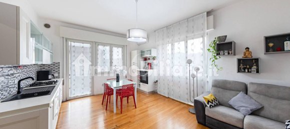 2 Schlafzimmer Wohnung in Salò, Italy, Nr. 303041 7