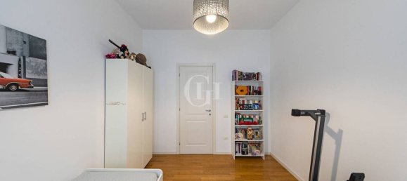 2 Schlafzimmer Wohnung in Salò, Italy, Nr. 303041 16