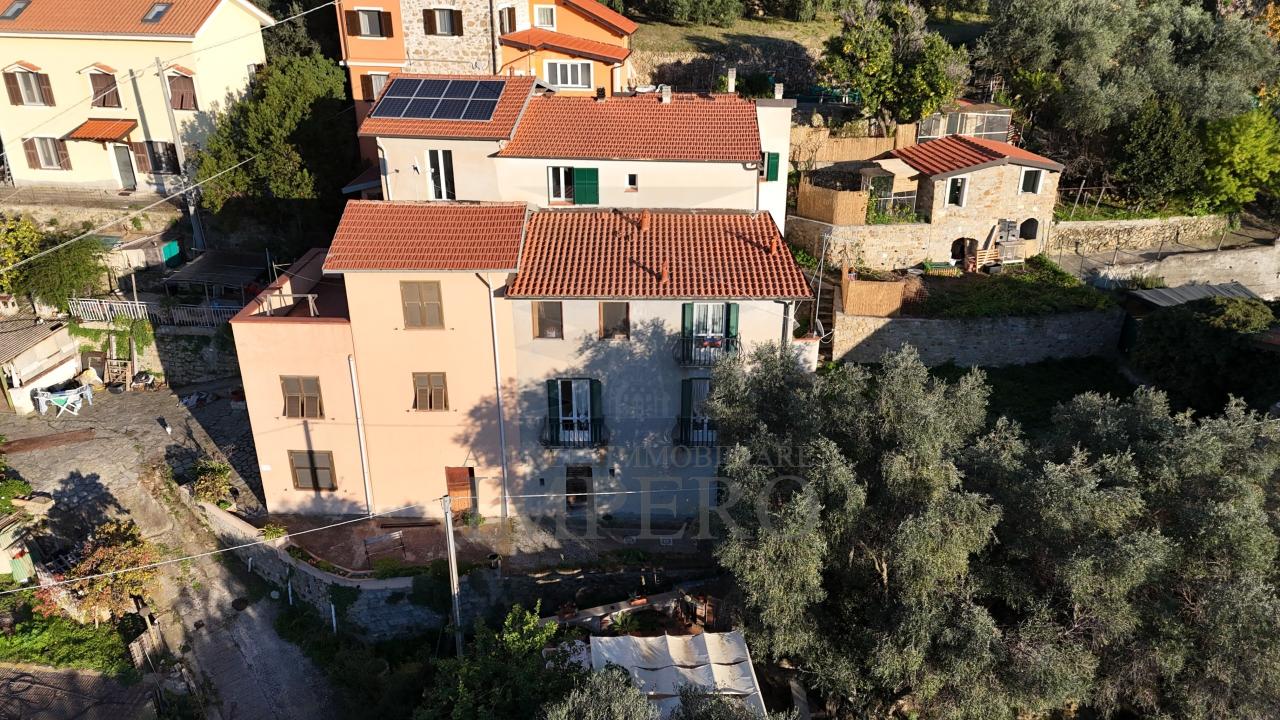 4 rooms House in Ventimiglia, Italy No. 77244