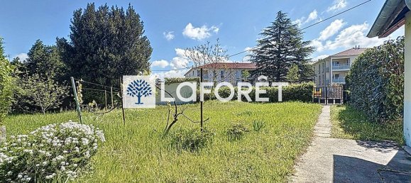 3 bedrooms House in Ain, France No. 343297 2