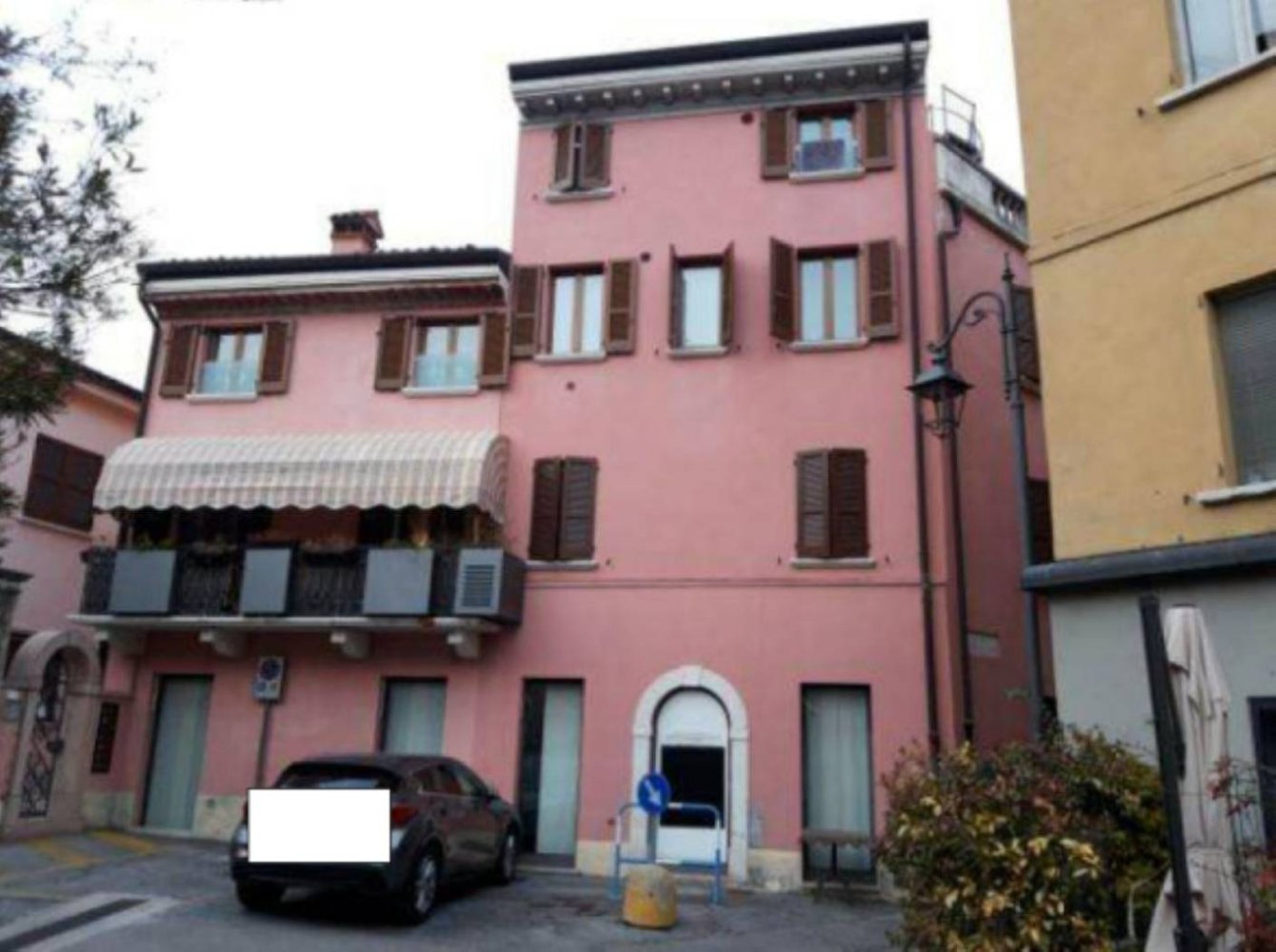 Офис с 5 комнатами в Дезенцано дель Гарда, Италия № 308302