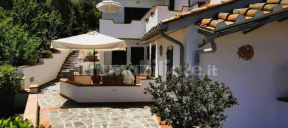 9 bedrooms Villa in Marciana, Italy No. 89219 16