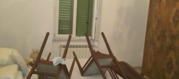 8 rooms House in Carrara, Italy No. 86860 16