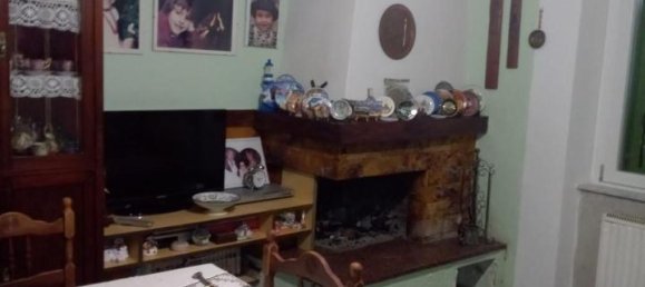 8 rooms House in Carrara, Italy No. 86860 10