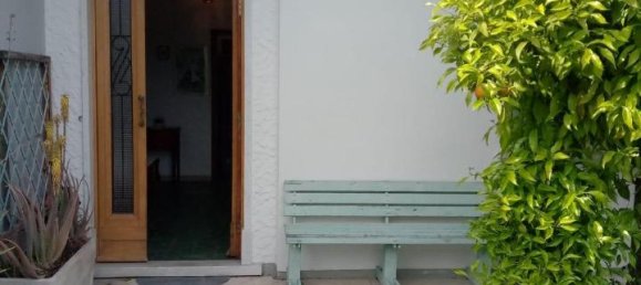 8 rooms House in Carrara, Italy No. 86860 3