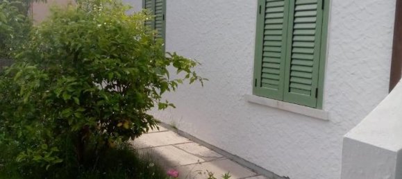 8 rooms House in Carrara, Italy No. 86860 2
