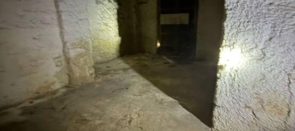  مرآب في Caltanissetta, Italy 99متر مربع رقم 137570 8