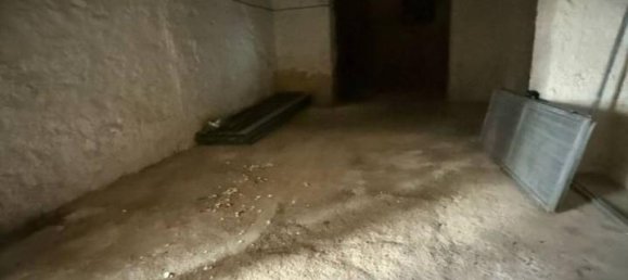  مرآب في Caltanissetta, Italy 99متر مربع رقم 137570 4