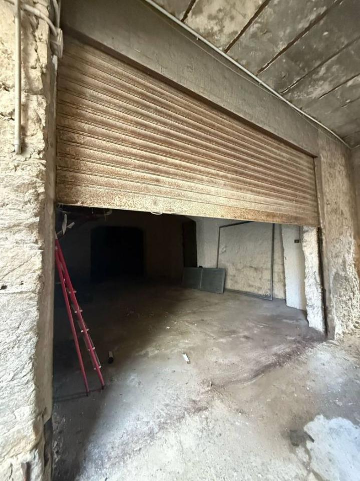  مرآب في Caltanissetta, Italy 99متر مربع رقم 137570