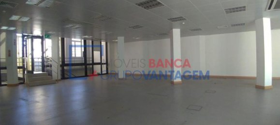 1224m² Building in Vila Real, Portugal No. 70793 7