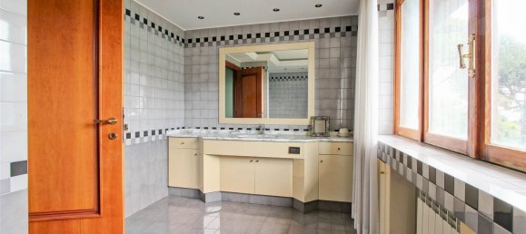 Villa de 9 dormitorios en Ariccia, Italy No. 348497 12