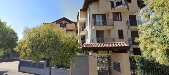 Apartamento de 1 dormitorio en Cassano Magnago, Italy No. 5394 2