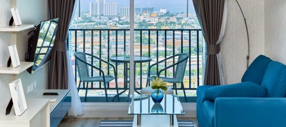 2 bedrooms Condo in Pattaya, Thailand No. 3947 2