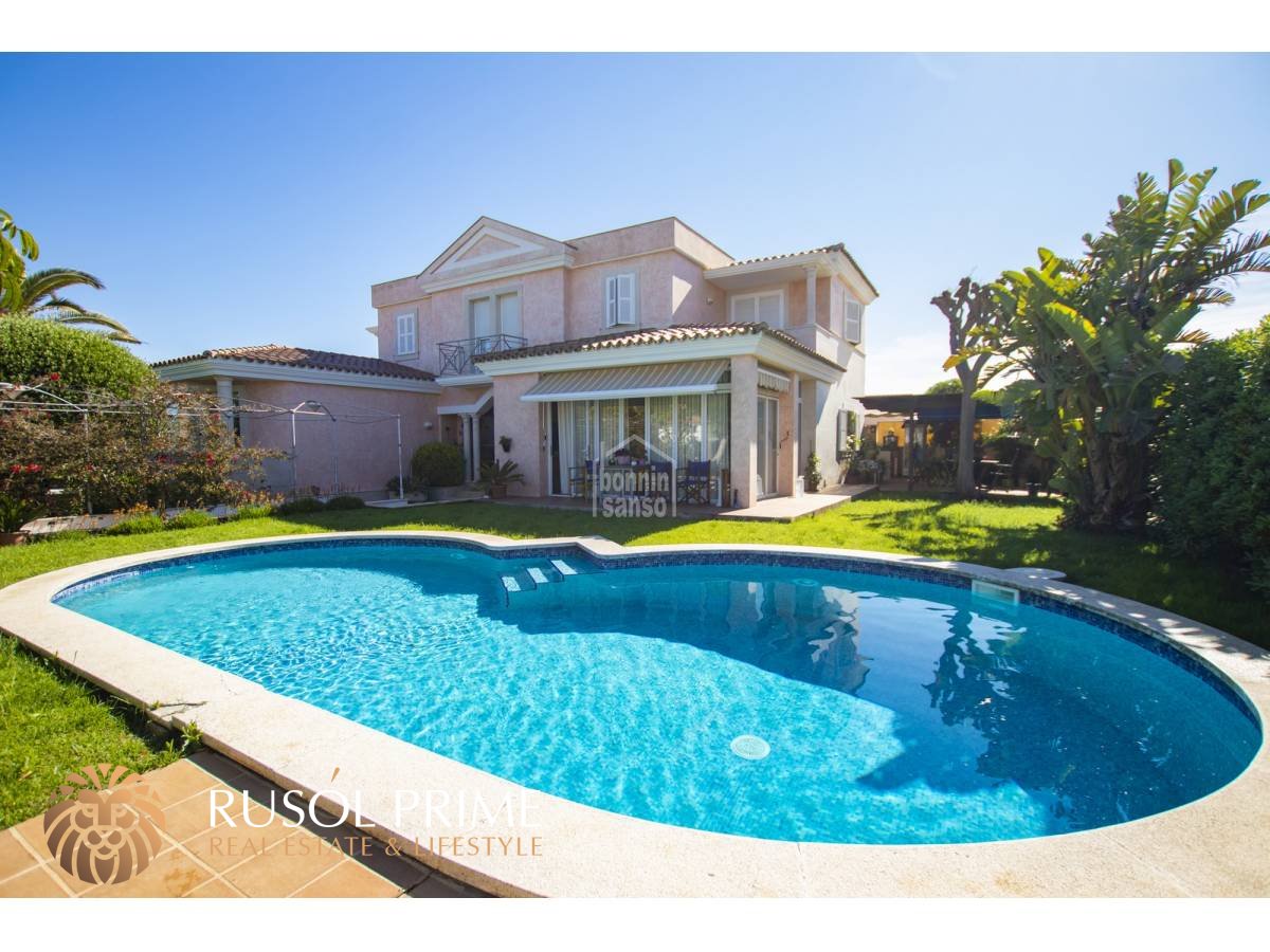 Villa de 5 dormitorios en Mahon, Spain No. 1474