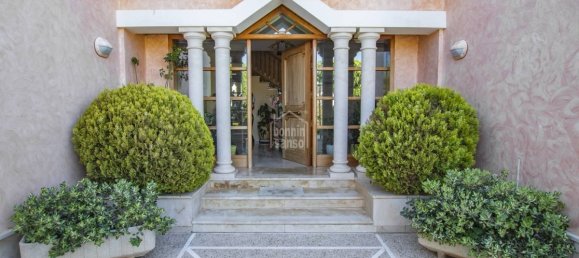 Villa de 5 dormitorios en Mahon, Spain No. 1474 17