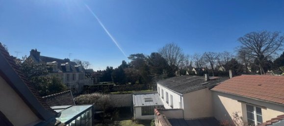 2 bedrooms House in Senlis, France No. 244296 4