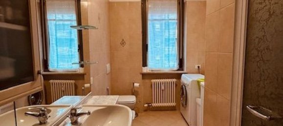 3 rooms Apartment in Alzano Lombardo, Italy No. 213946 7