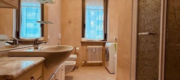 3 rooms Apartment in Alzano Lombardo, Italy No. 213946 9