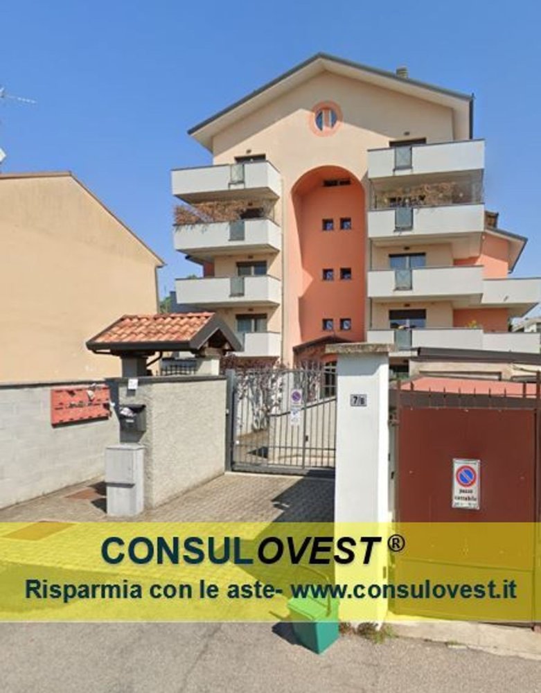 3 rooms Apartment in Abbiategrasso, Italy No. 2532