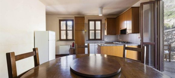 6 rooms Apartment in Capraia Isola, Italy No. 151557 20