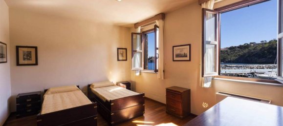 6 rooms Apartment in Capraia Isola, Italy No. 151557 28