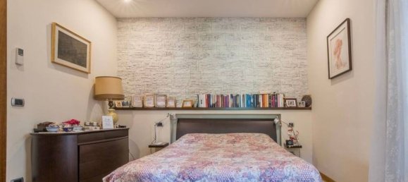 4 bedrooms Apartment in Florence, Italy No. 162085 13