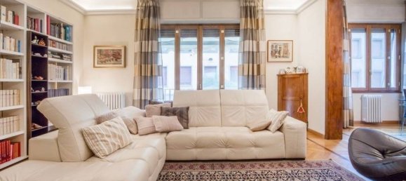 4 bedrooms Apartment in Florence, Italy No. 162085 32