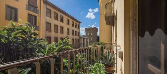 4 bedrooms Apartment in Florence, Italy No. 162085 23