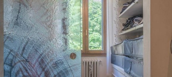 4 bedrooms Apartment in Florence, Italy No. 162085 14