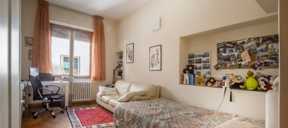 4 bedrooms Apartment in Florence, Italy No. 162085 16