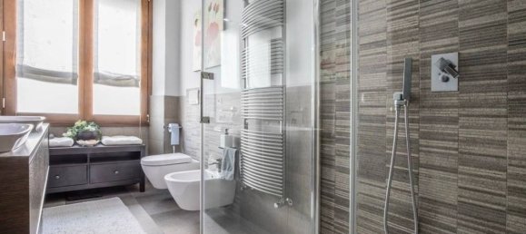 4 bedrooms Apartment in Florence, Italy No. 162085 6