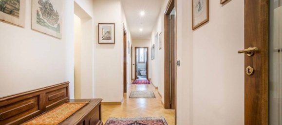 4 bedrooms Apartment in Florence, Italy No. 162085 3