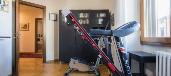 4 bedrooms Apartment in Florence, Italy No. 162085 11