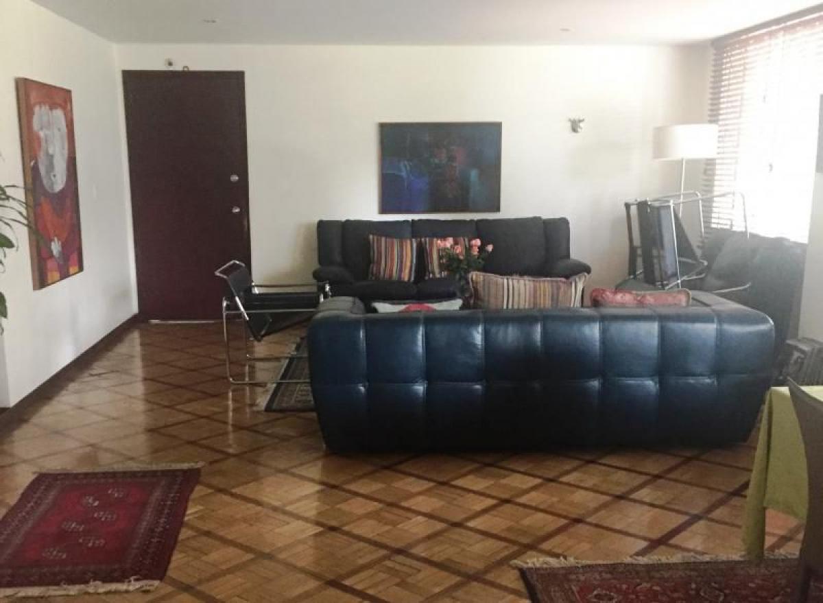 Casa de 3 dormitorios en Bogotá, Colombia No. 13352