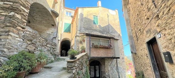Apartamento de 3 habitaciónes en Dolcedo, Italy No. 161934 2