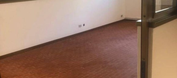 513m² Commercial property in Spresiano, Italy No. 169572 8