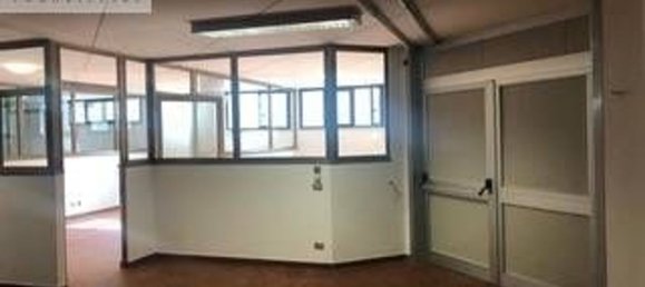 513m² Commercial property in Spresiano, Italy No. 169572 23