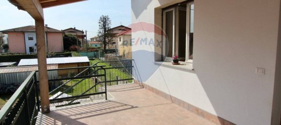 Вилла с 2 спальнями в Бьяндронно, Италия № 377053 2