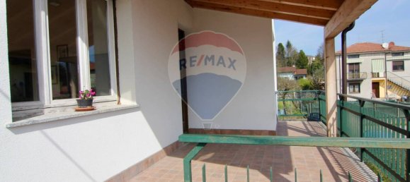 Вилла с 2 спальнями в Бьяндронно, Италия № 377053 16