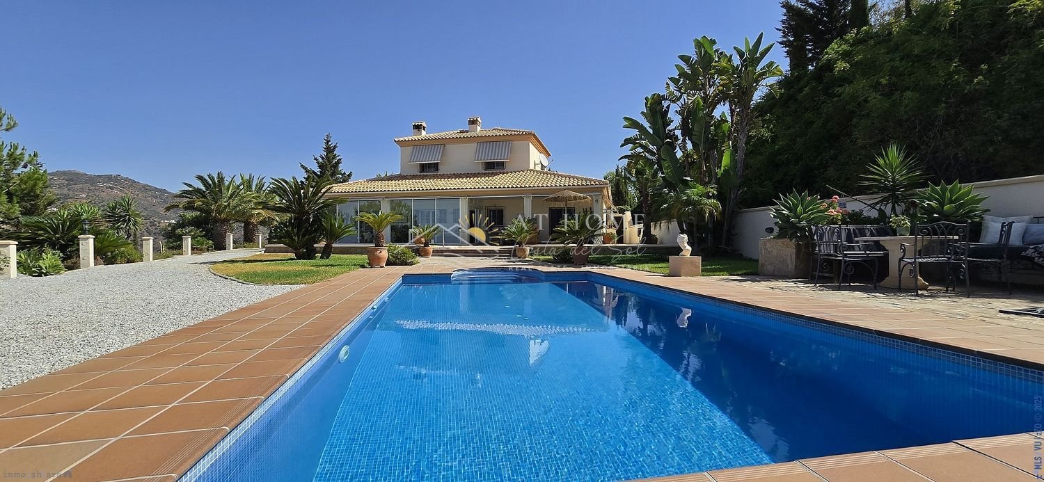 3 Schlafzimmer Haus in Sayalonga, Spain, Nr. 133636