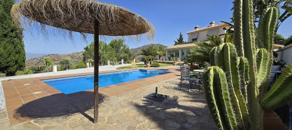 3 Schlafzimmer Haus in Sayalonga, Spain, Nr. 133636 4