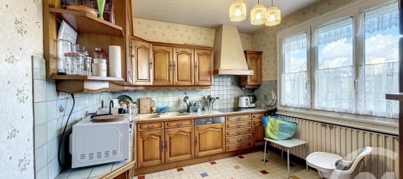 4 bedrooms House in Romorantin-Lanthenay, France No. 91874 2