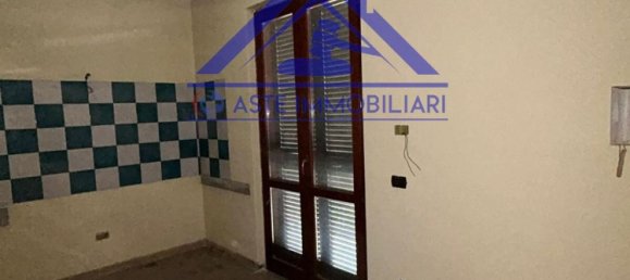 3 rooms Apartment in Marcianise, Italy No. 7585 12